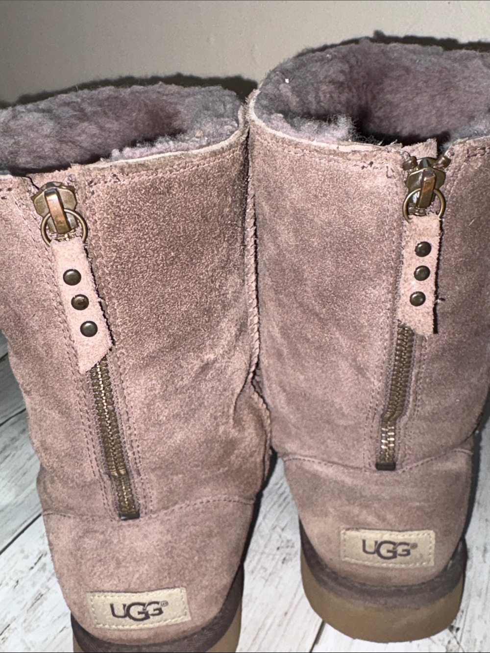 Pre-owned Ugg boots size 9 - Picture 6 of 7
